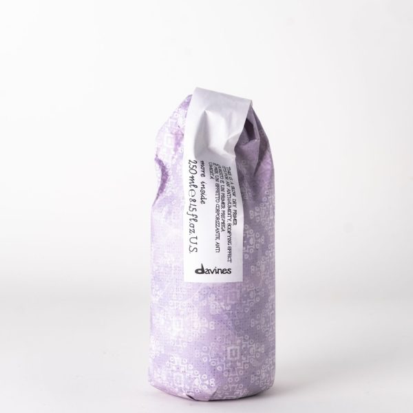 Davines.More Inside. Спрей — праймер для блеска и объёма волос, защиты от влаги 250мл