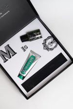 MARVIS Набор THE TOOTHPASTE TRAVEL SET / Классическая насыщенная мята — изображение 2