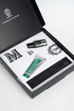 MARVIS Набор THE TOOTHPASTE TRAVEL SET / Классическая насыщенная мята